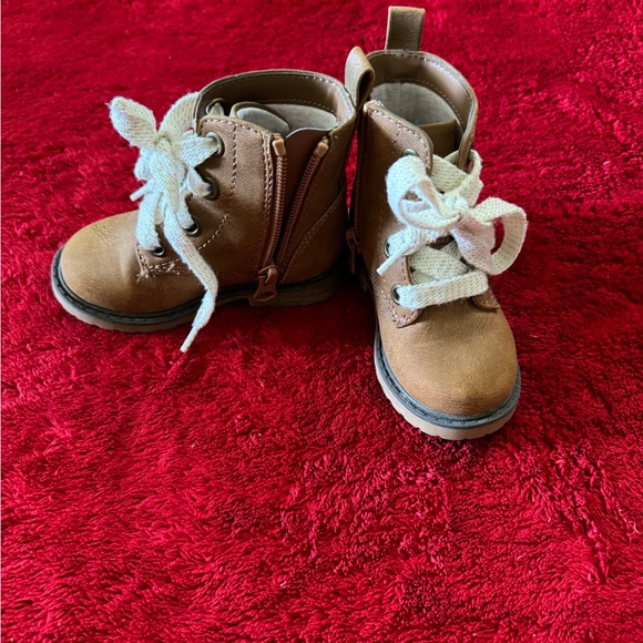 Cat & Jack Lace up Toddler Combat Boots - Picture 3 of 4